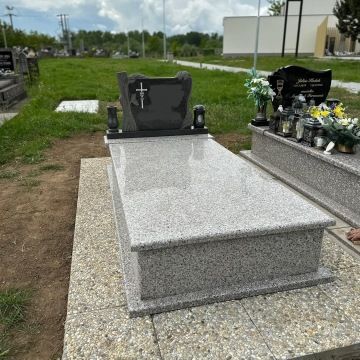 Jednohrob Bianco Sardo TM Kamenictví Zlín