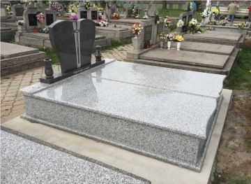 Dvojhrob Tarn a Impala