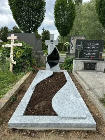 Jednohrob Tarn a Indian Black TM Kamenictví Zlín